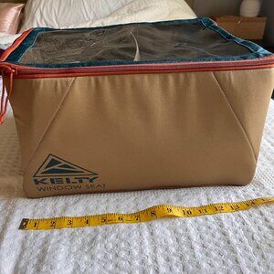 Kelty Window Seat C